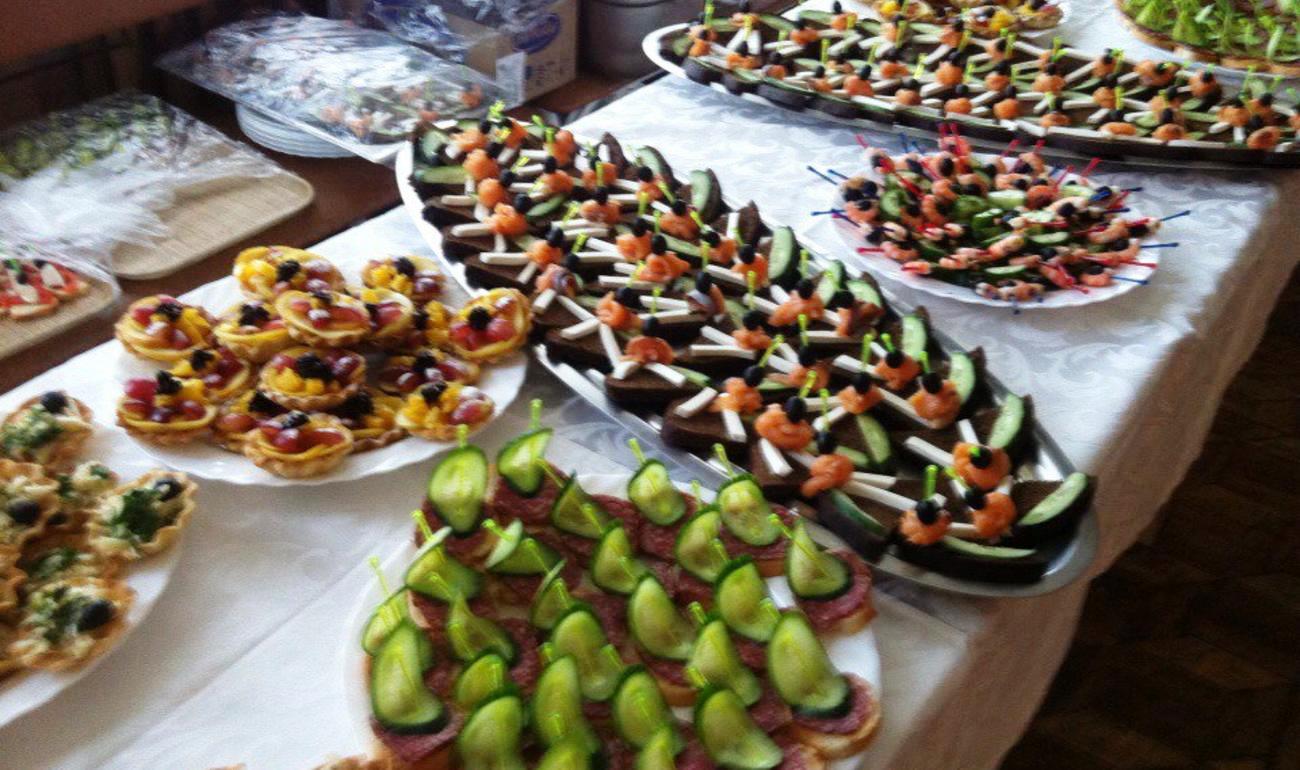 «Обеды в офис»: недорогие решения для торжества