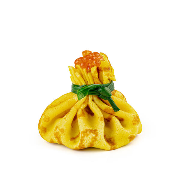 Блинный мешочек с жульеном из морепродуктов