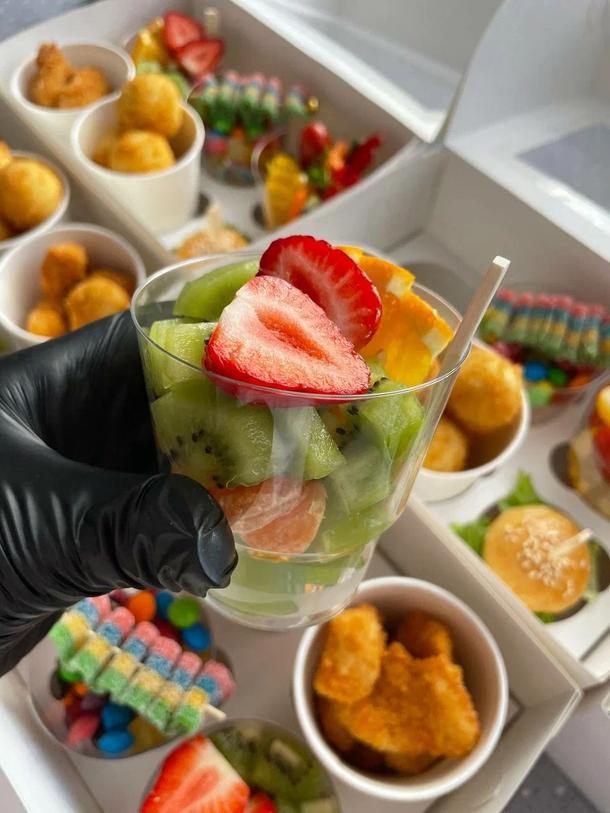 Фруктовый стаканчик