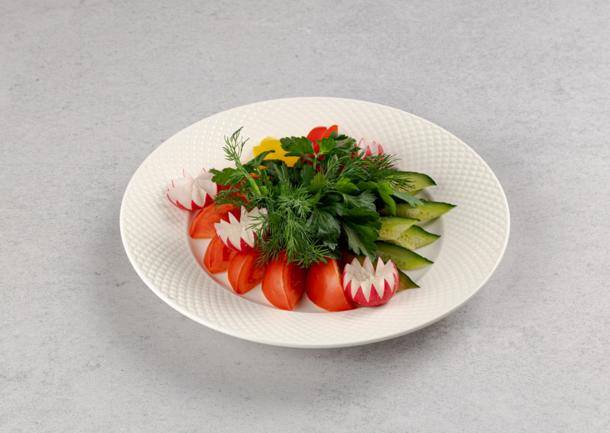 Ассорти из свежих овощей Ассорти из свежих овощей