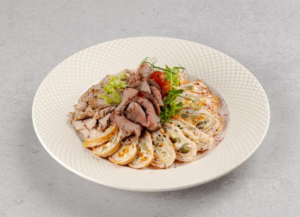 Ассорти мясное деревенское (ростбиф, куриный рулет, буженина) Ассорти мясное деревенское (ростбиф, куриный рулет, буженина)
