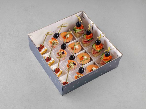 Бокс канапе Флагман 16 штук