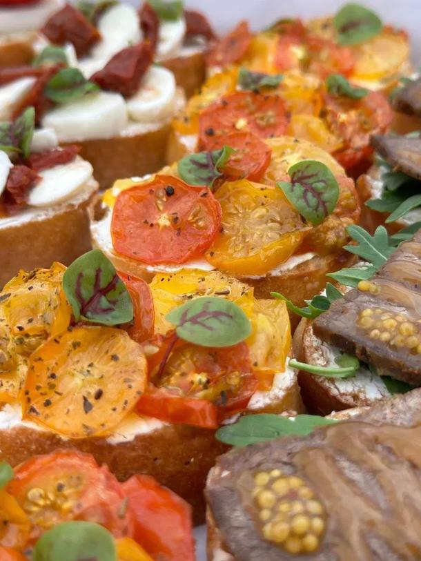 Кростини "4 вкуса" Кростини "4 вкуса"