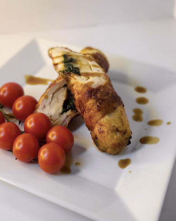 Куриная грудка со шпинатом и сыром моцарелла