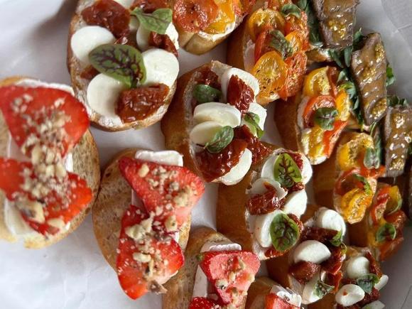 Кофе-брейк "Вкусная пауза" на 18-20 персон в Ростове-на-Дону