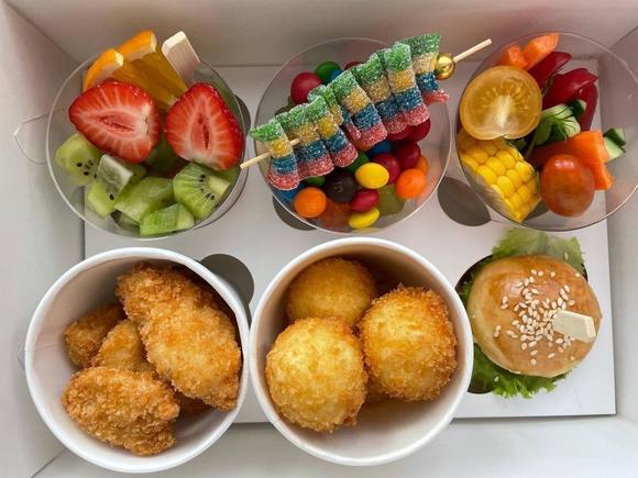 Сет "Вечеринка" для детского праздника на 12-15 персон в Ростове-на-Дону