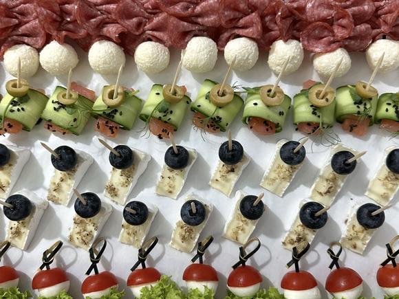 Доставка блюд и напитков на 13 персон в Ростове-на-Дону