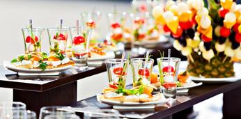 Доставка блюд и напитков на 5 персон