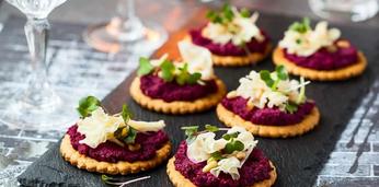 Доставка блюд и напитков на 12 персон