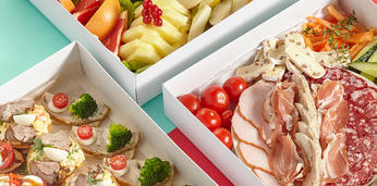 Разнообразные фуршетные закуски на 10 персон