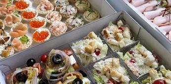 Ассорти холодных закусок с салатиками на 20-22 персоны