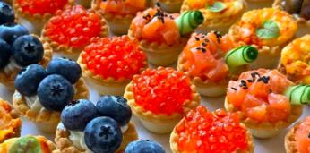 Ассорти закусок и канапе на 25-30 персон